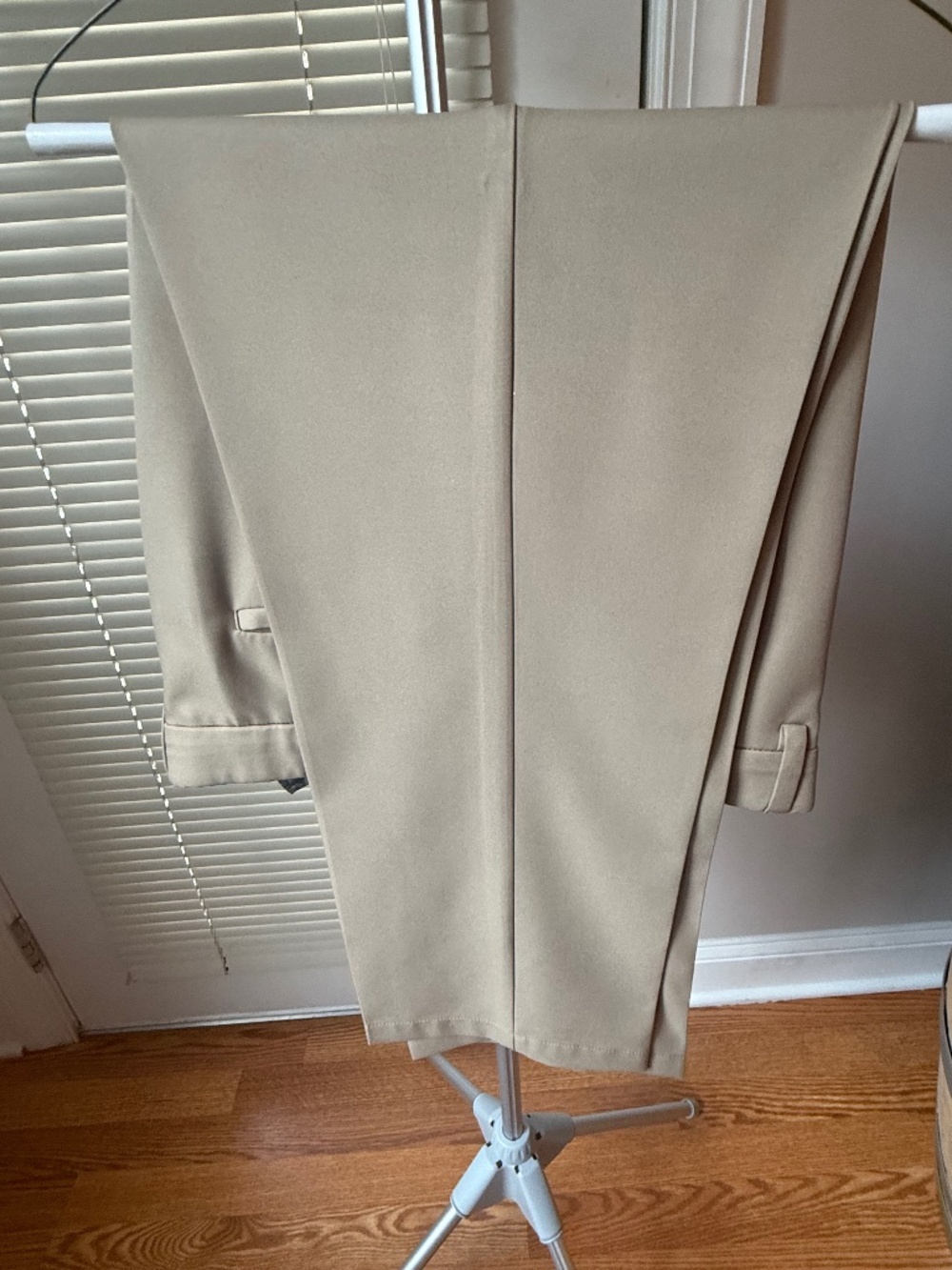 Haggar In Motion Men’s Khaki Dress Pants 40x29 Tan Stretch Performance